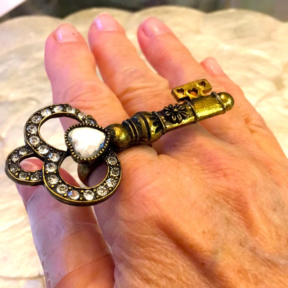 BRONZE KEY RING - Picture 2 of 8